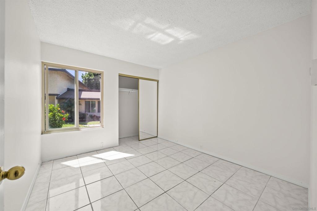1725 Regency Way C Property Photo 12
