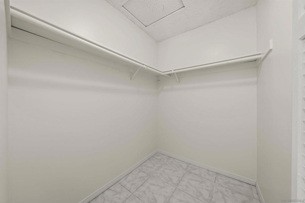1725 Regency Way C Property Photo 13