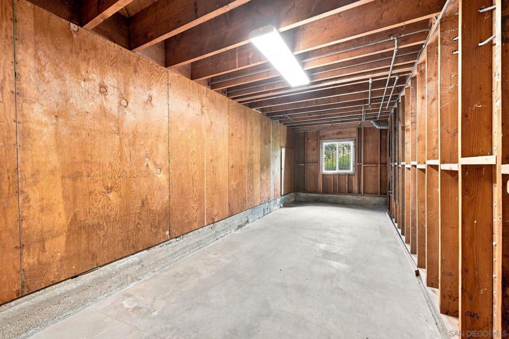 1029 Hayes Ave Property Photo 14