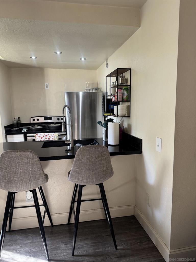871 W San Ysidro Blvd 9 Property Photo 4