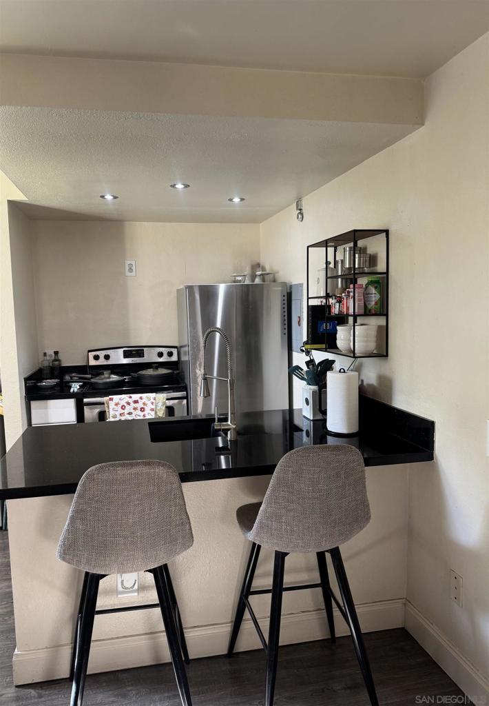 871 W San Ysidro Blvd 9 Property Photo 5