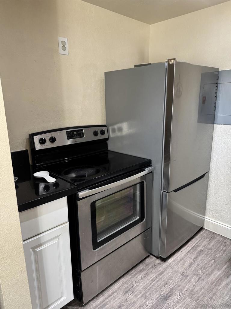 871 W San Ysidro Blvd 9 Property Photo 6