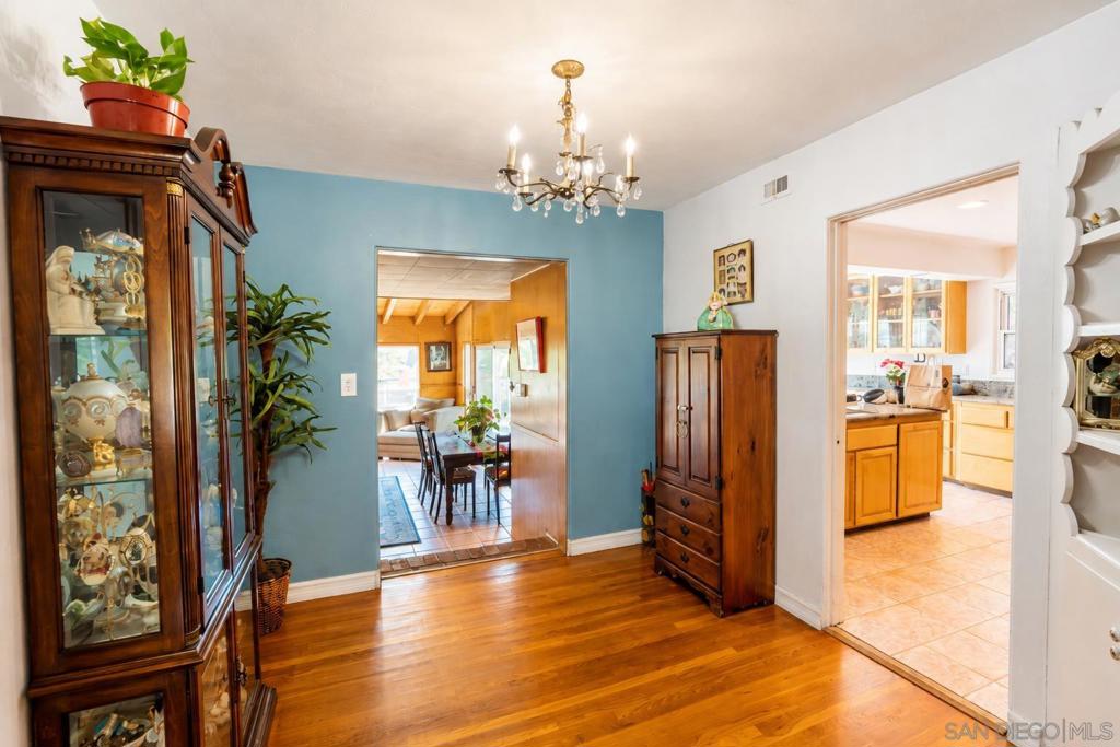 4607 Rolando Blvd Property Photo 6