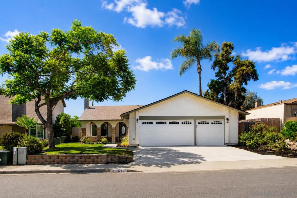 1021 Hazen Property Photo 1