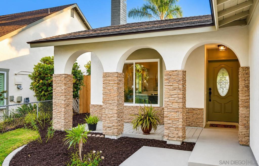 1021 Hazen Property Photo 2