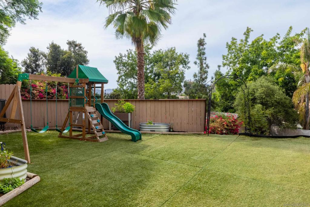 12312 Sunbrite Lane Property Photo 2
