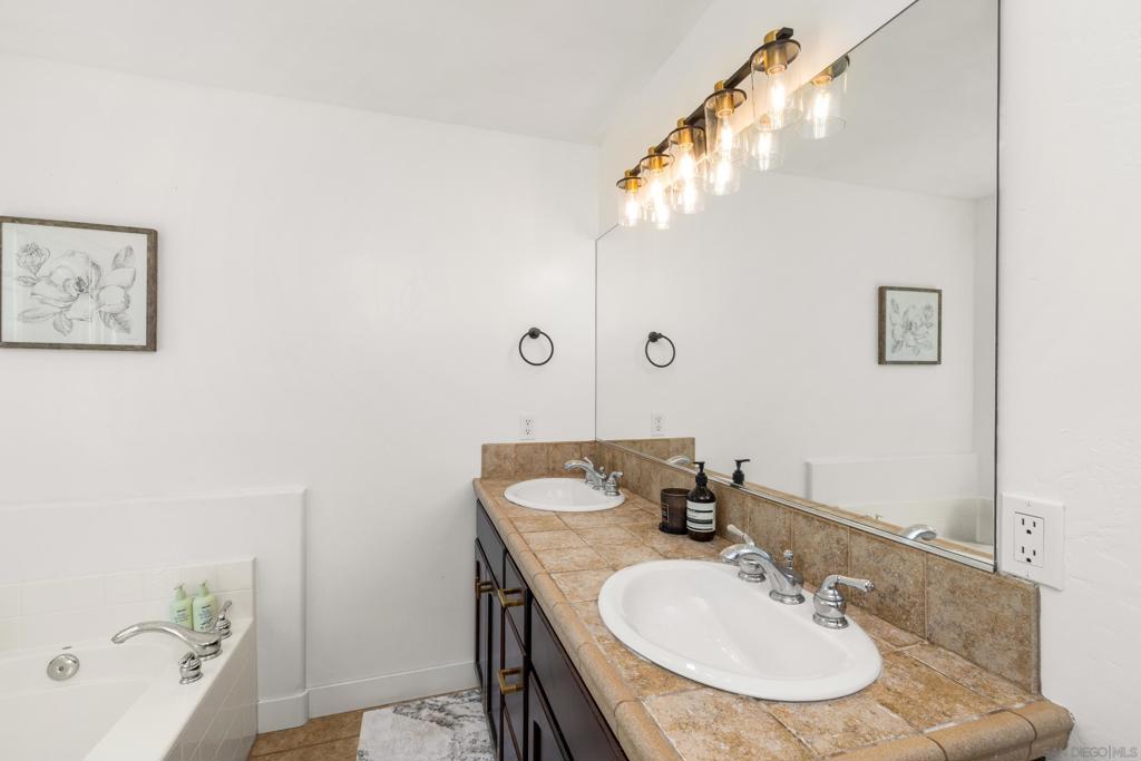 12312 Sunbrite Lane Property Photo 16
