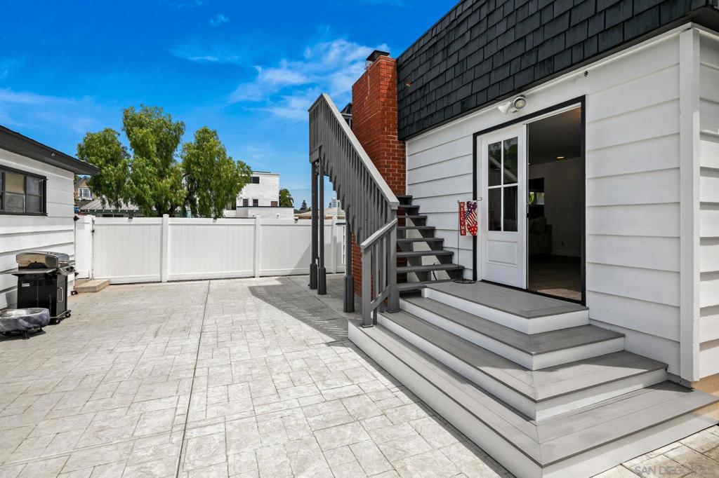 1414 4th St Property Photo 3