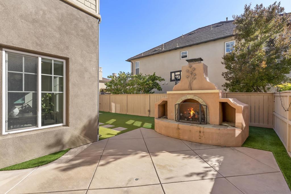 15639 Via Montecristo Property Photo 43
