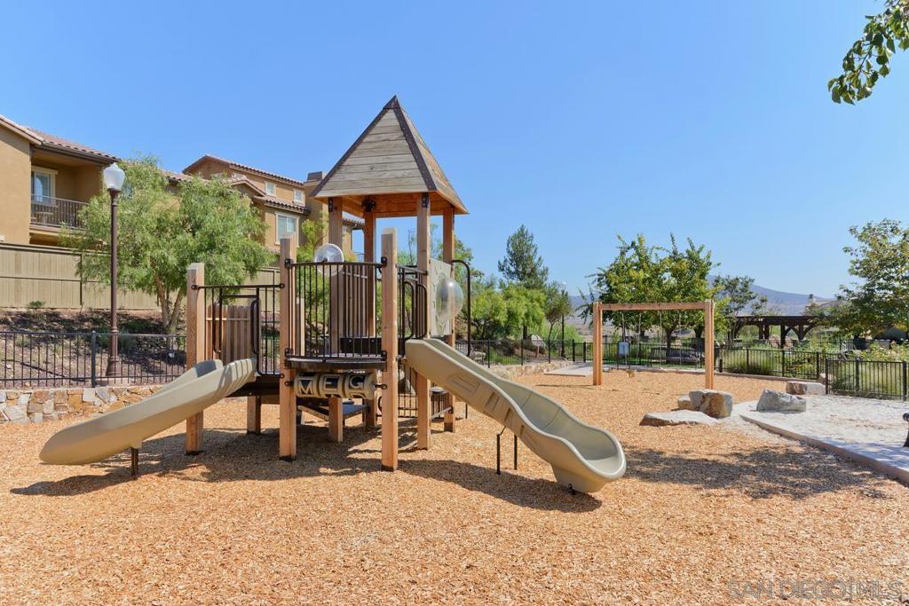 15639 Via Montecristo Property Photo 49