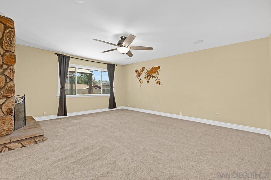 23627 Scarbery Way Property Photo 7