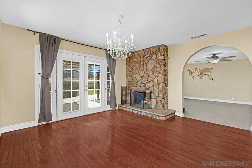 23627 Scarbery Way Property Photo 8