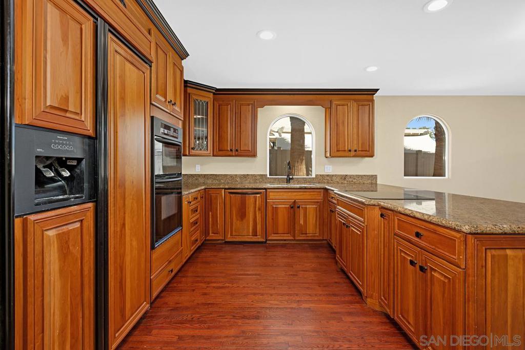 23627 Scarbery Way Property Photo 12