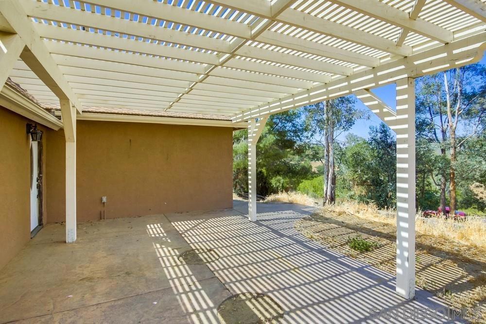 324 Patrick Dr Property Photo 3