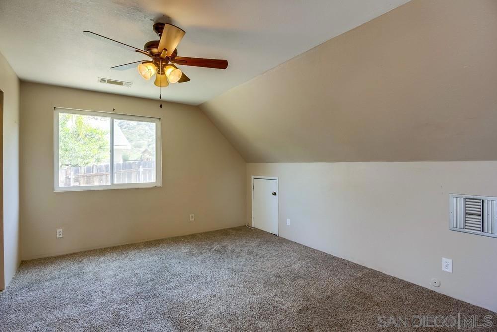 324 Patrick Dr Property Photo 15