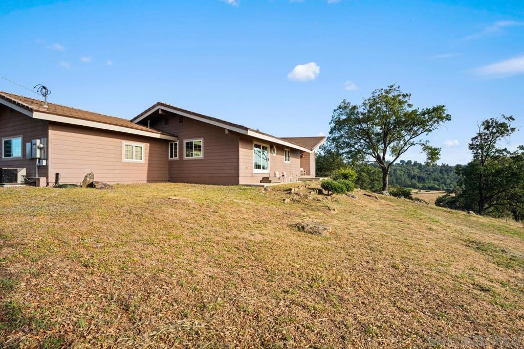 260021363SD Property Photo 16