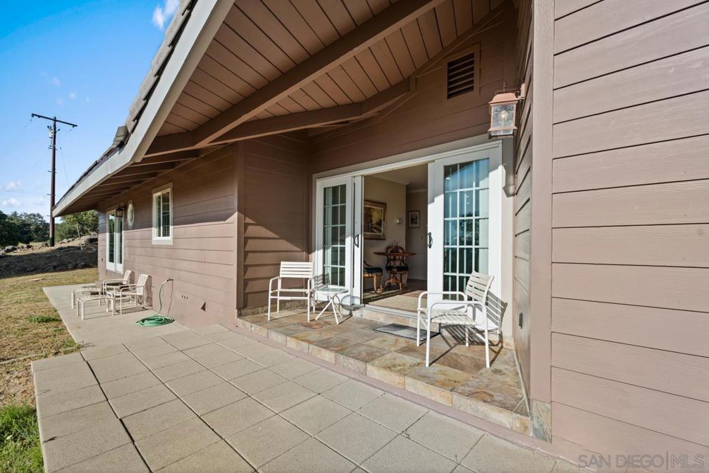 260021363SD Property Photo 17