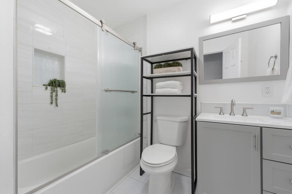 9332 Golondrina Property Photo 14