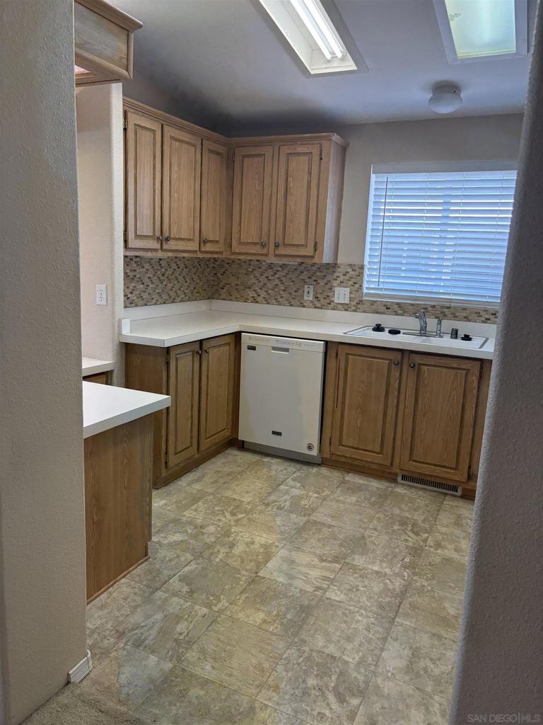 4838 1/2 Old Cliffs Road Property Photo 9