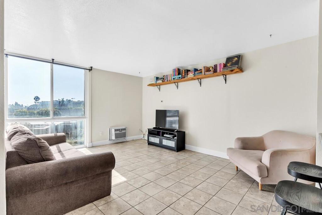 3050 Rue D'orleans 380 Property Photo 5