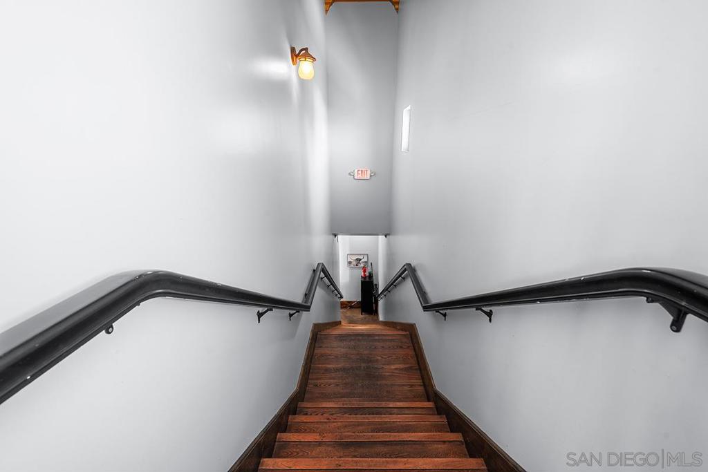 4727 University Property Photo 12