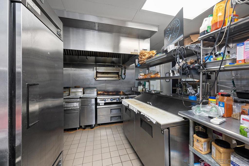 4727 University Property Photo 15