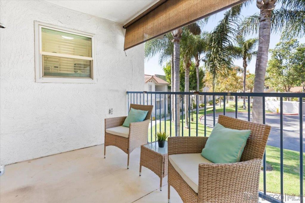 10367 Azuaga 162 Property Photo 8