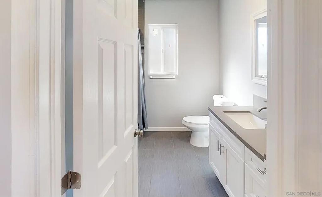 1228 Grand Property Photo 7