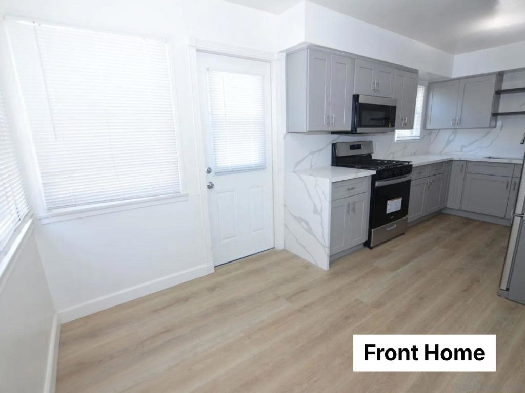 326 H Ave Property Photo 4