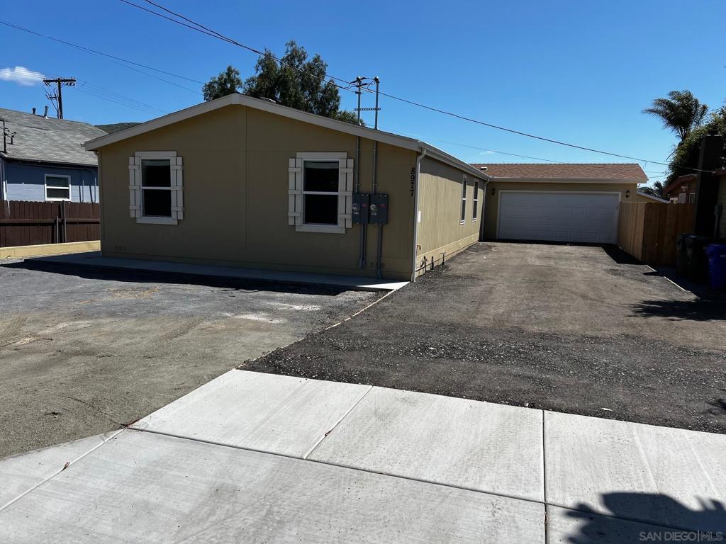8975 Lamar St Property Photo 4