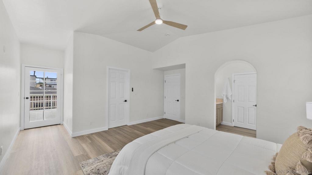 570 Emory St B Property Photo 10