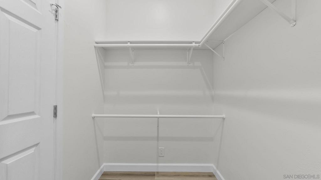 570 Emory St B Property Photo 21