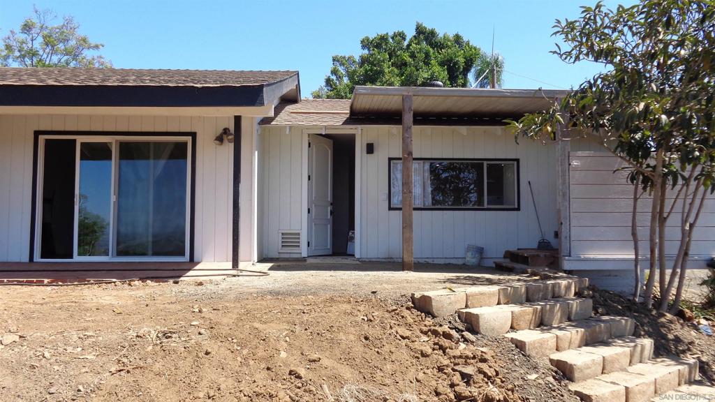 3730 Silverleaf Lane Property Photo 2
