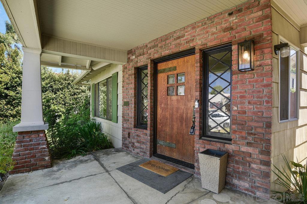 4721 Edgeware Rd. Property Photo 3