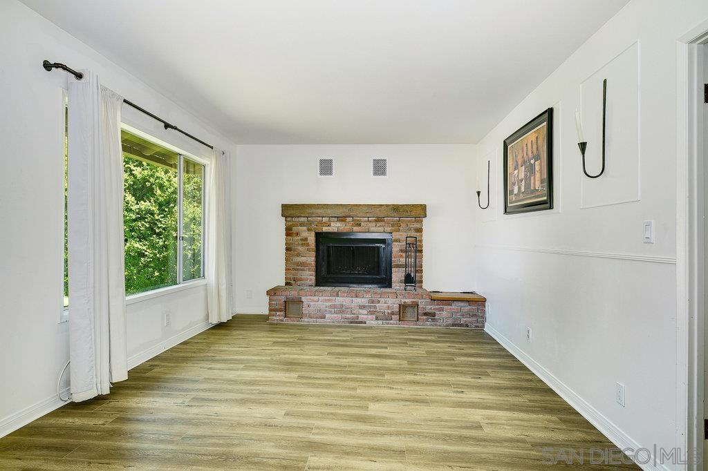 4721 Edgeware Rd. Property Photo 6