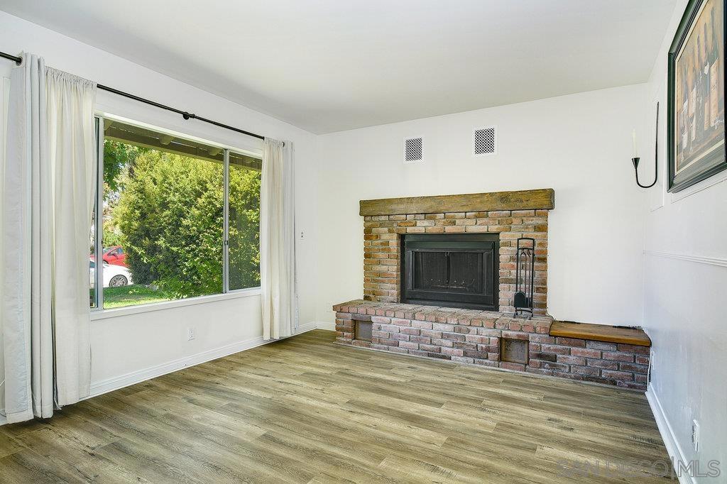 4721 Edgeware Rd. Property Photo 7