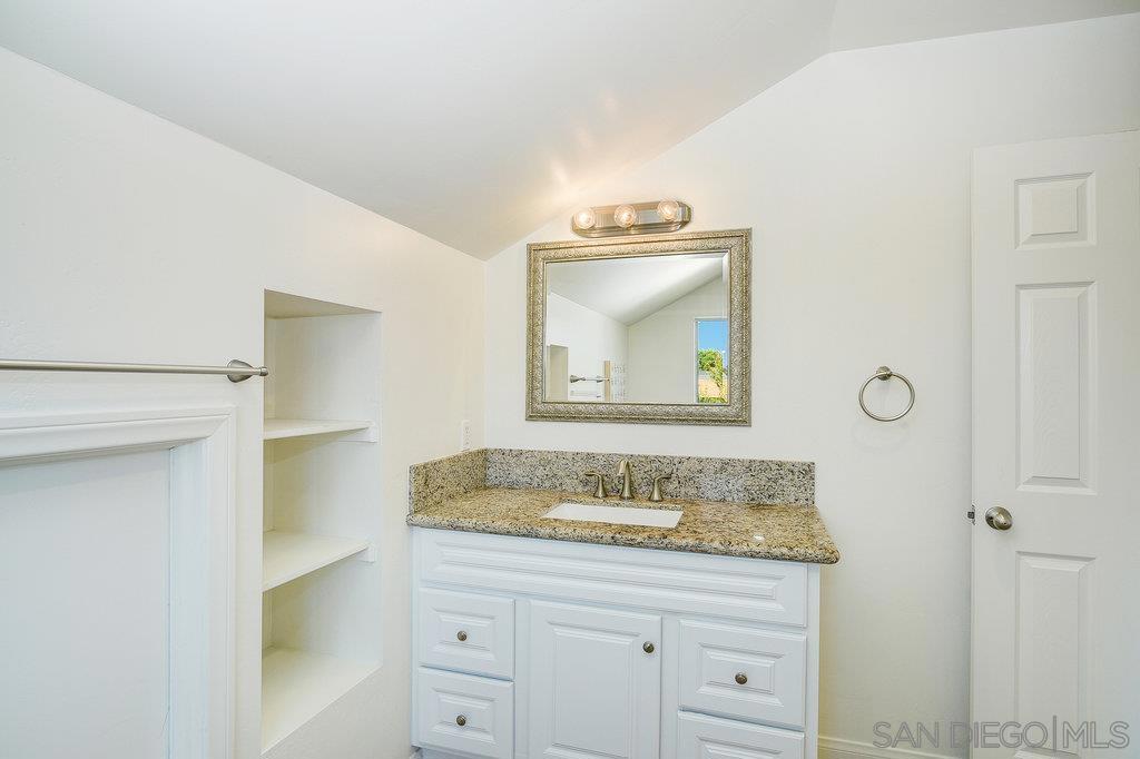 4721 Edgeware Rd. Property Photo 26