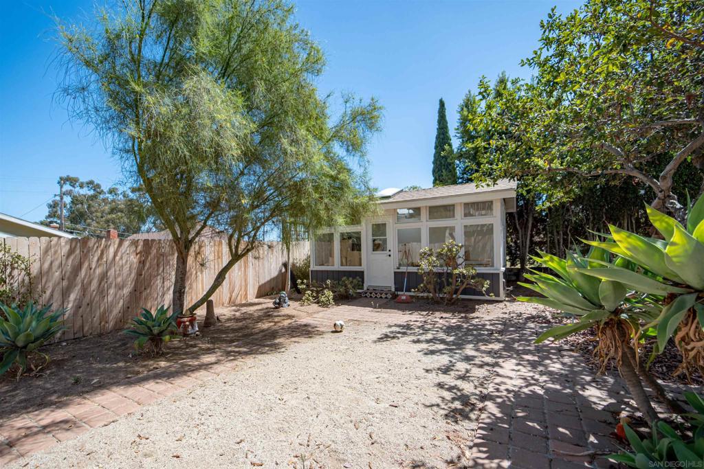 3635 Kite Property Photo 29