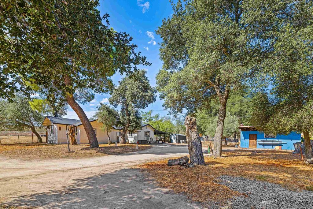 2156 Ruby Property Photo 3