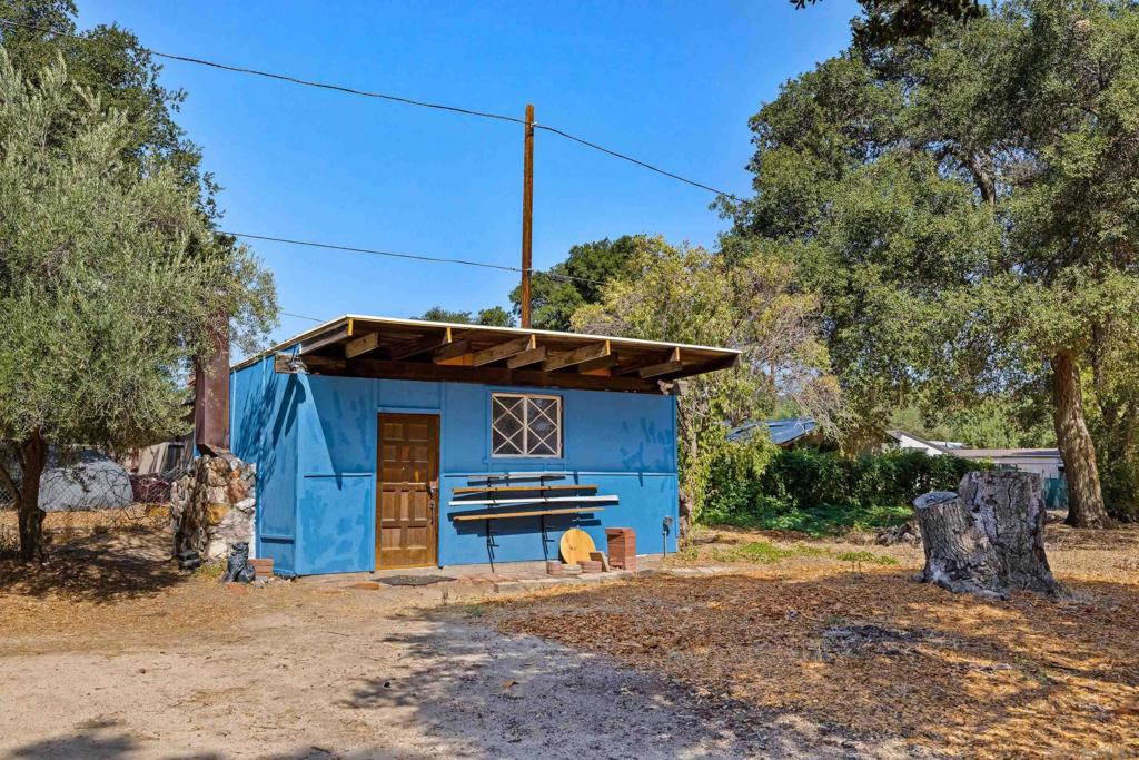 2156 Ruby Property Photo 4