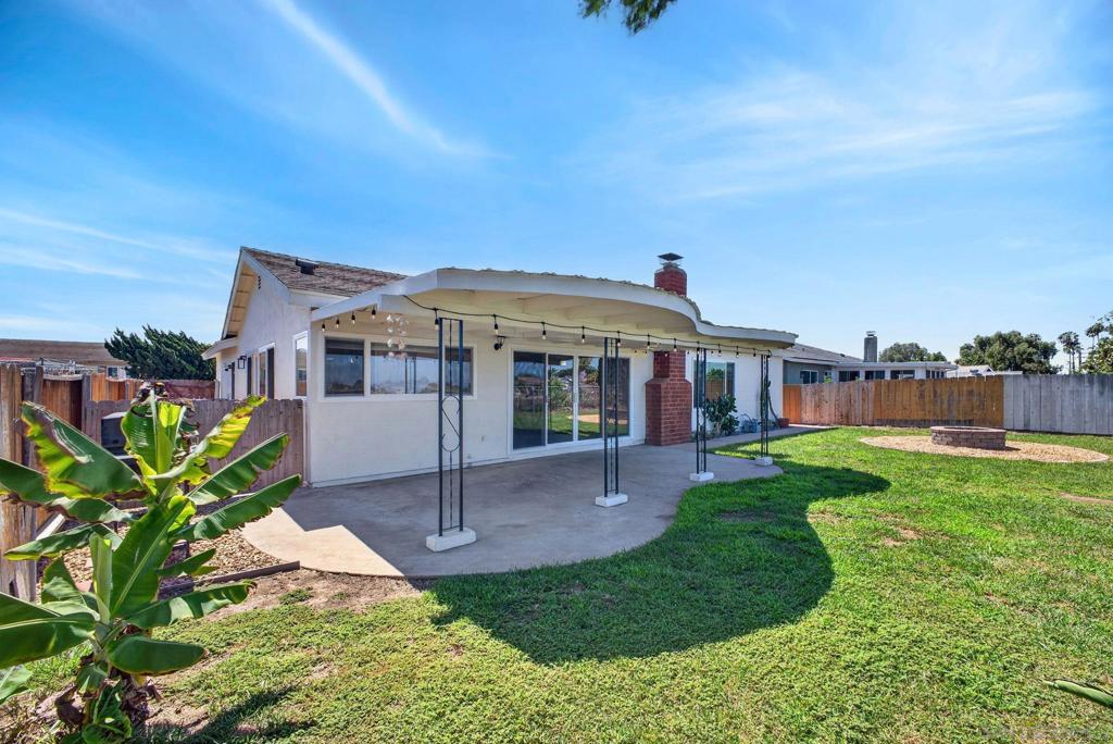 670 Mariposa Cir Property Photo 32