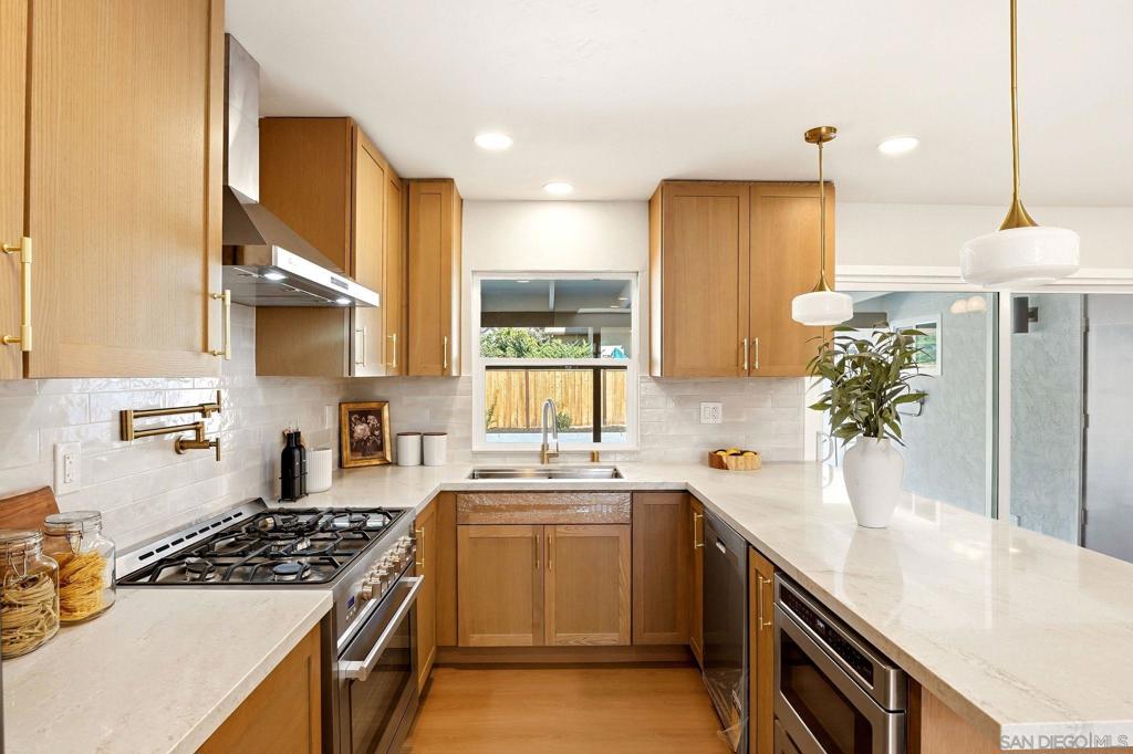 7751 Golfcrest Dr Property Photo 14