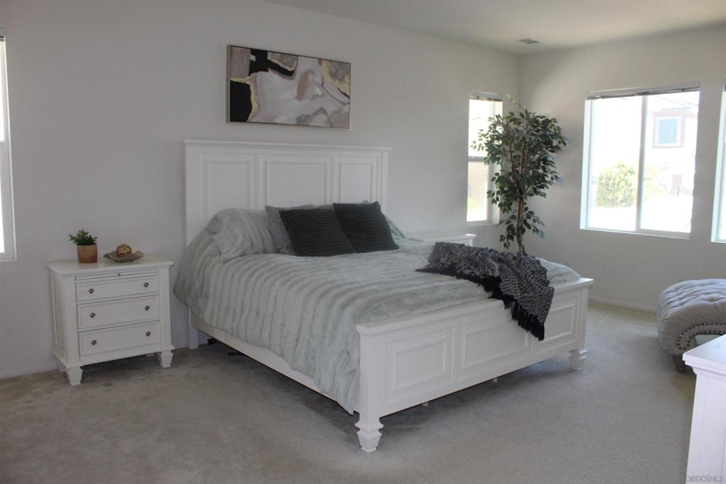 1811 Mattero Avenue Property Photo 10
