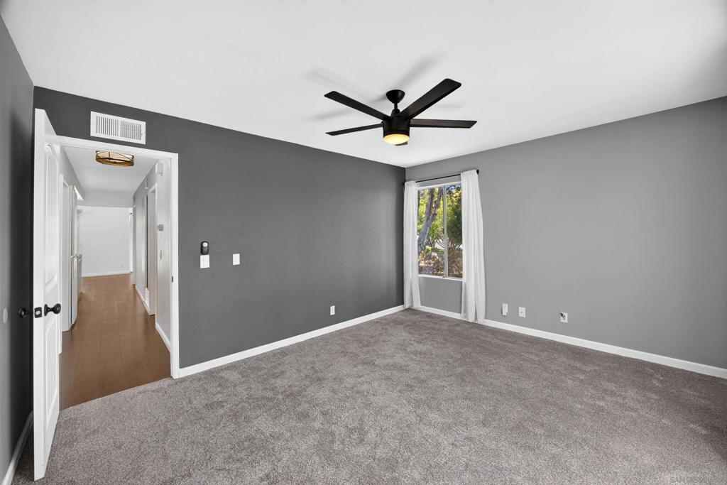 260021584SD Property Photo 20
