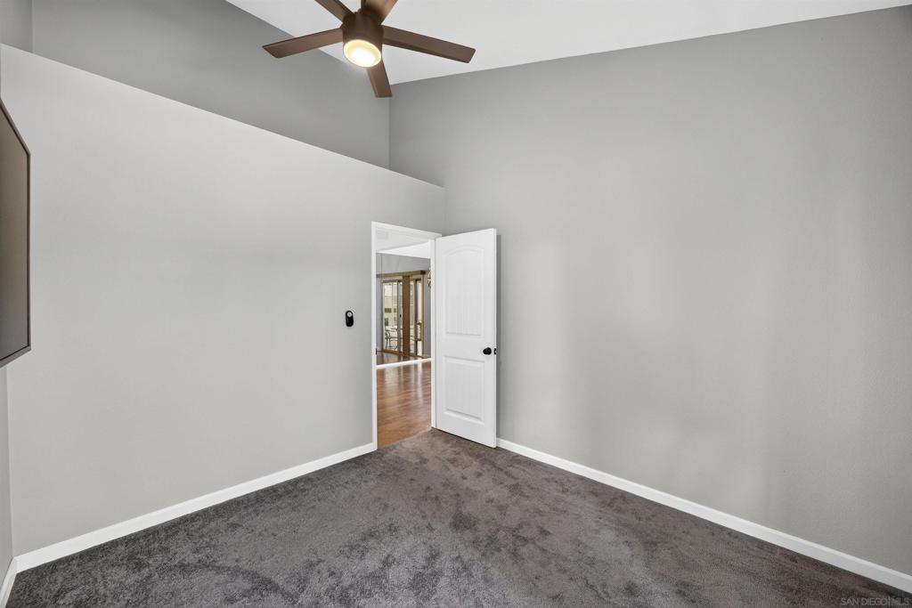 260021584SD Property Photo 21