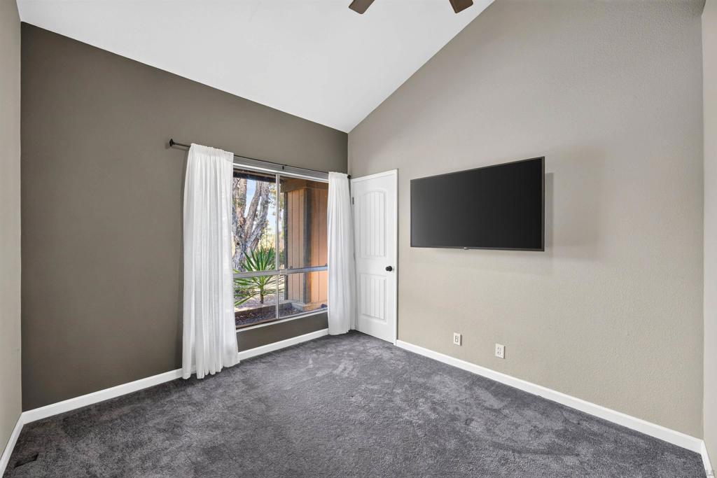 260021584SD Property Photo 23