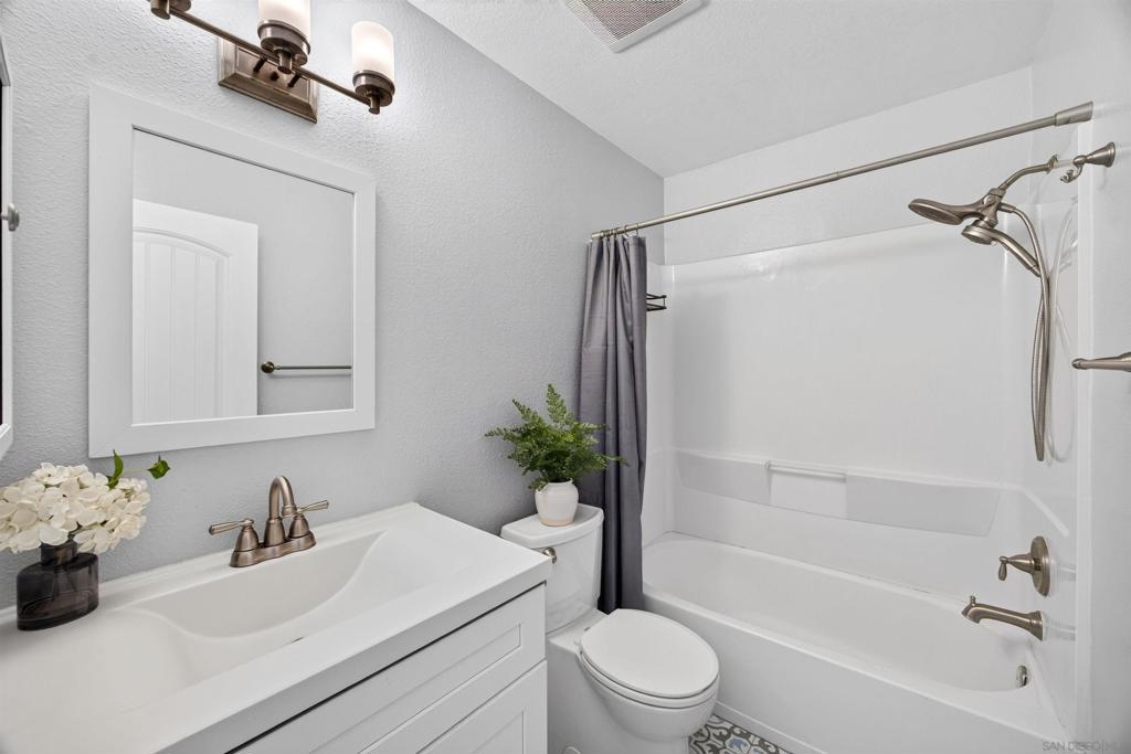 260021584SD Property Photo 26