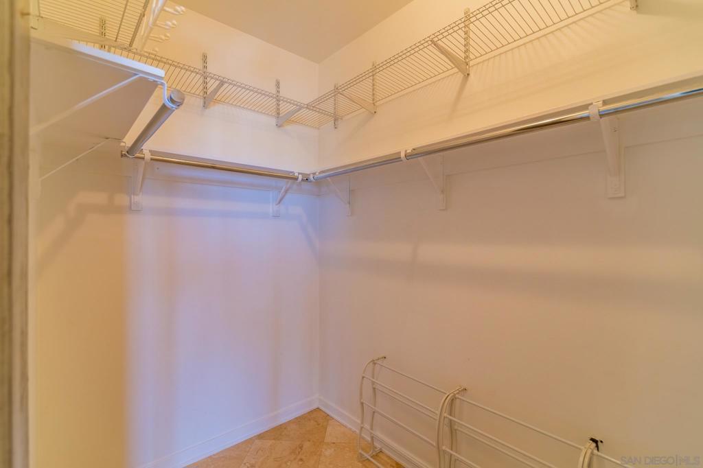 800 The Mark Ln 2301 Property Photo 15
