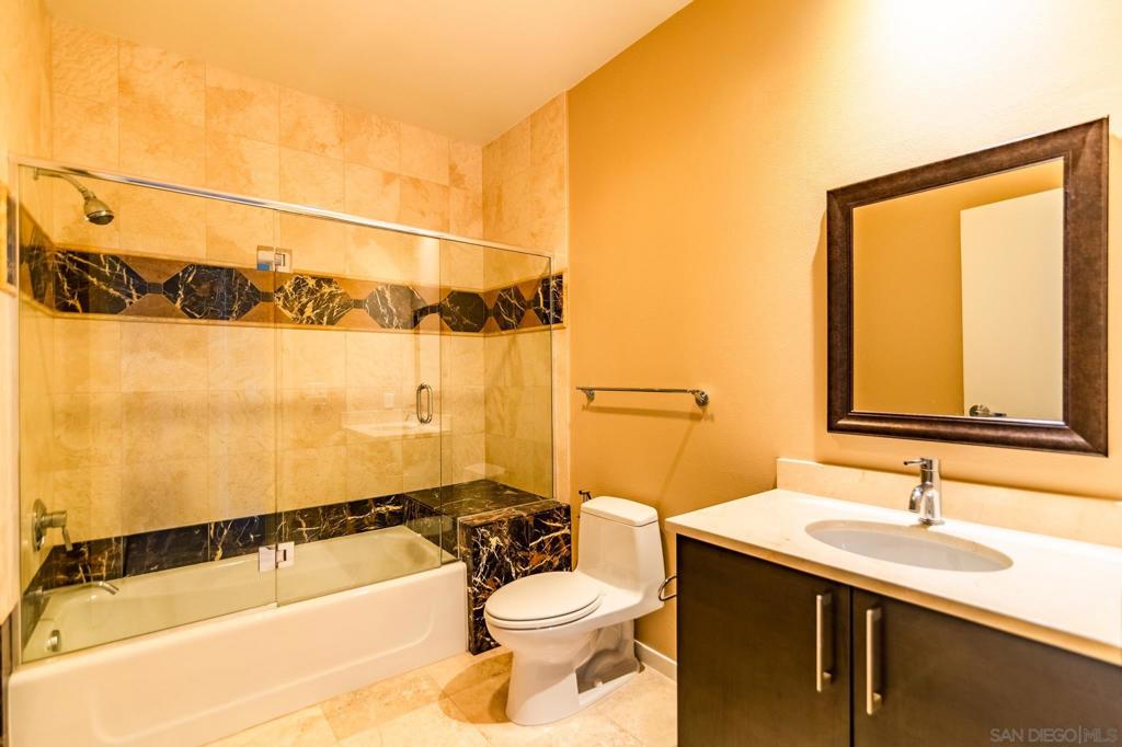 800 The Mark Ln 2301 Property Photo 17