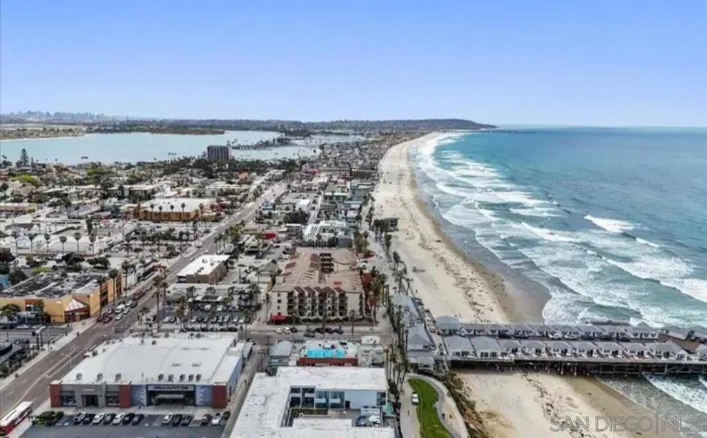 4465 Ocean Front 4 Property Photo 17